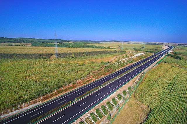 3-延龍高速項(xiàng)目.jpg 3-延龍高速項(xiàng)目.jpg